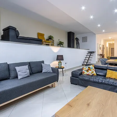 Spacious And Stylish Apartment Saint Julian's Exterior photo